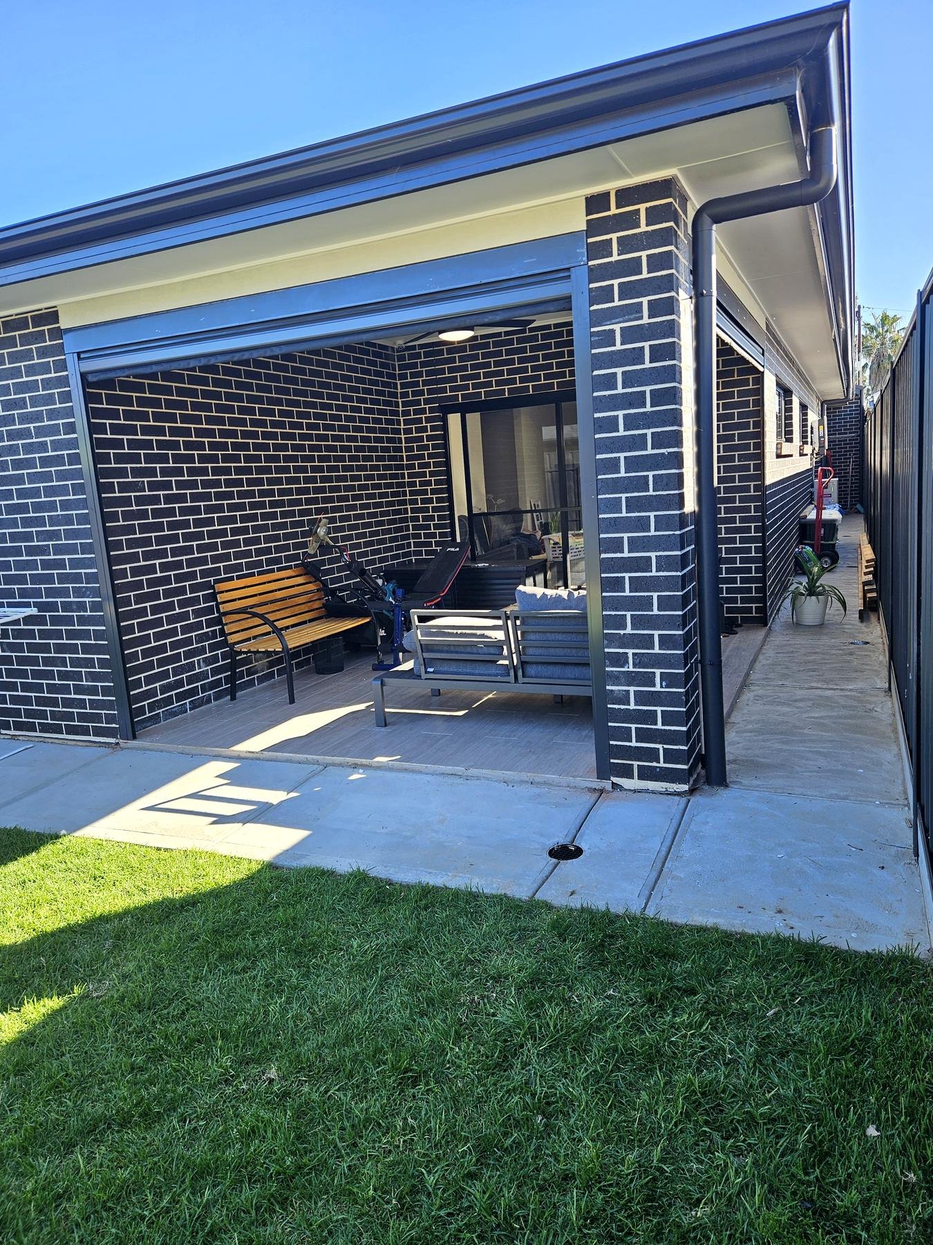 Outdoor blind on an alfresco area